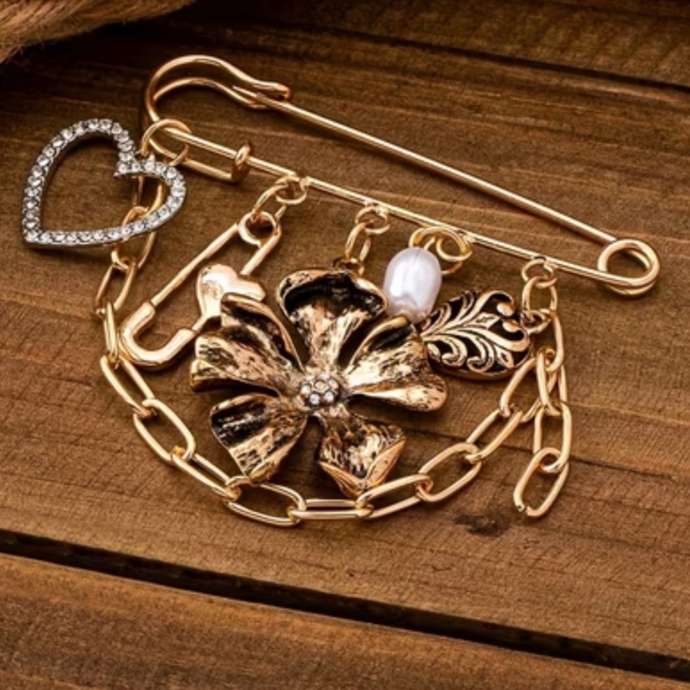 Gold Charm Dangle Brooch with Heart and Flower Charms New In Packaging - Picture 2 of 3